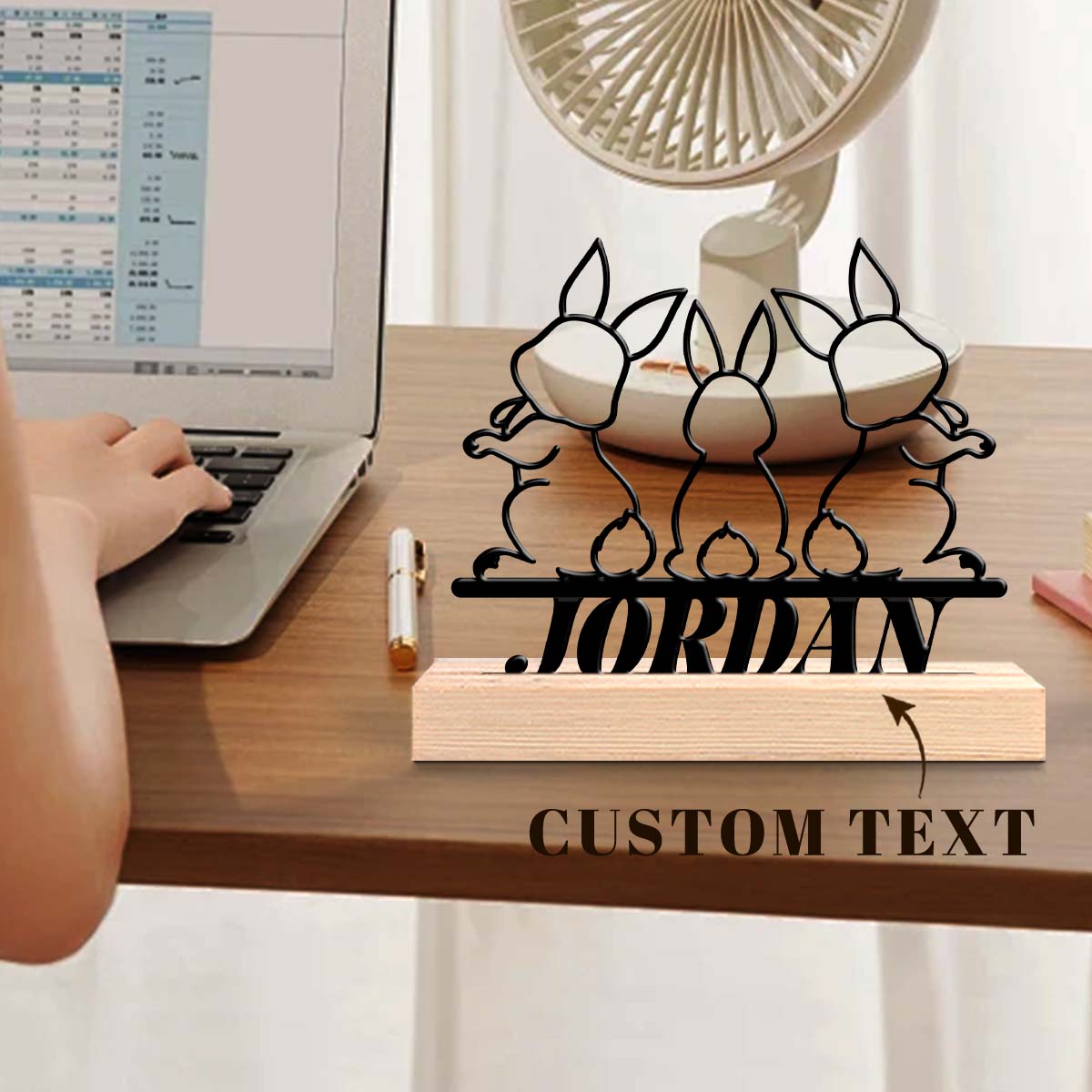 Desktop Laser Engraver - 1個入り 面白いデスクトップ用金属製置物 木製台座付き カスタムコンテンツ対応 室内装飾、バーカウンター装飾