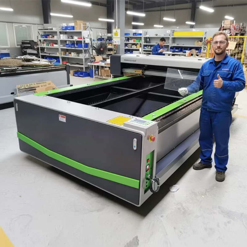 高品質の工業用密閉型ダブルテーブルモデル3000wシートおよ - Quality Industrial Laser Cutting のレビューと価格