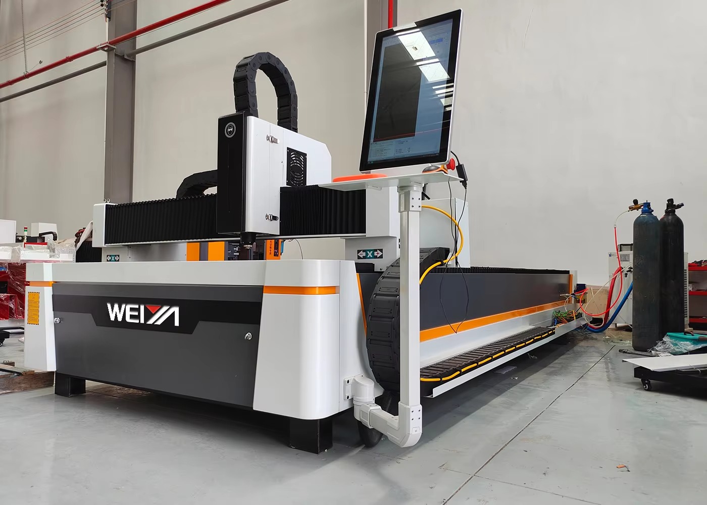 高品質6kW産業用CNCファイバーレーザー切断機（金属材料加 - Quality Industrial Laser Cutting のレビューと価格