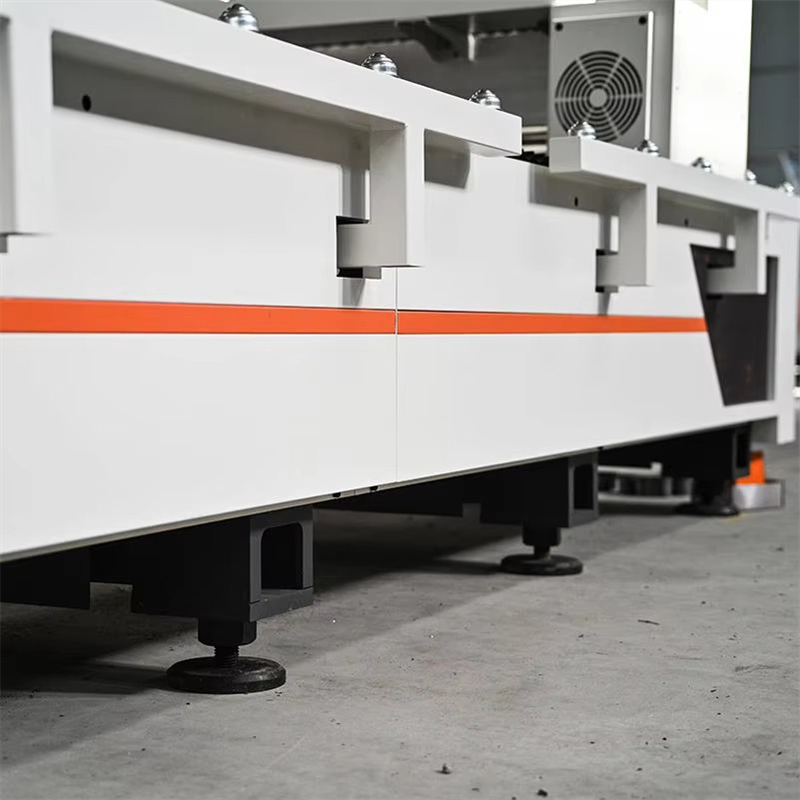 2026年式高品質3000Wファイバーレーザー切断機、金属用 - Quality Industrial Laser Cutting のレビューと価格